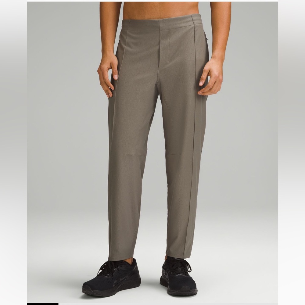 Lululemon Men’s “Knit Training” Pant 30” Inseam (L) *FALL PREVIEW*
